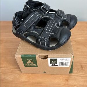 Kamik sea turtle 2 Kids black Sandals size 9
